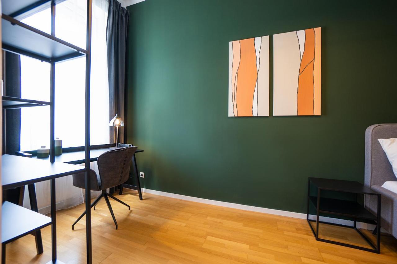 Brand-new With A Breathtaking Design Located Right Near Belvedere Castle, 15 Minutes From Centre Wenen